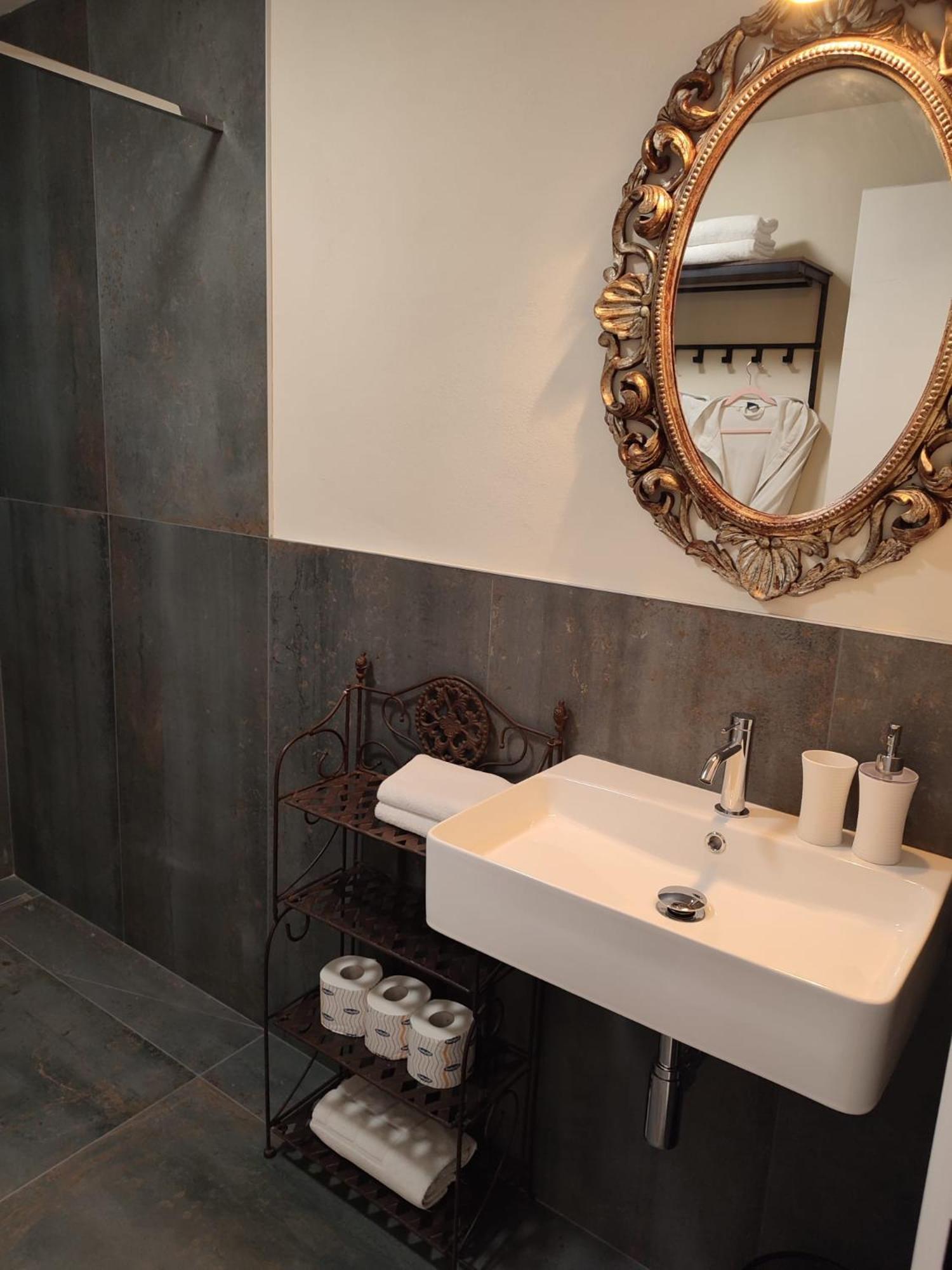 Casa Vacanze Bella-Host By Foresteria Bergamo Bella المظهر الخارجي الصورة